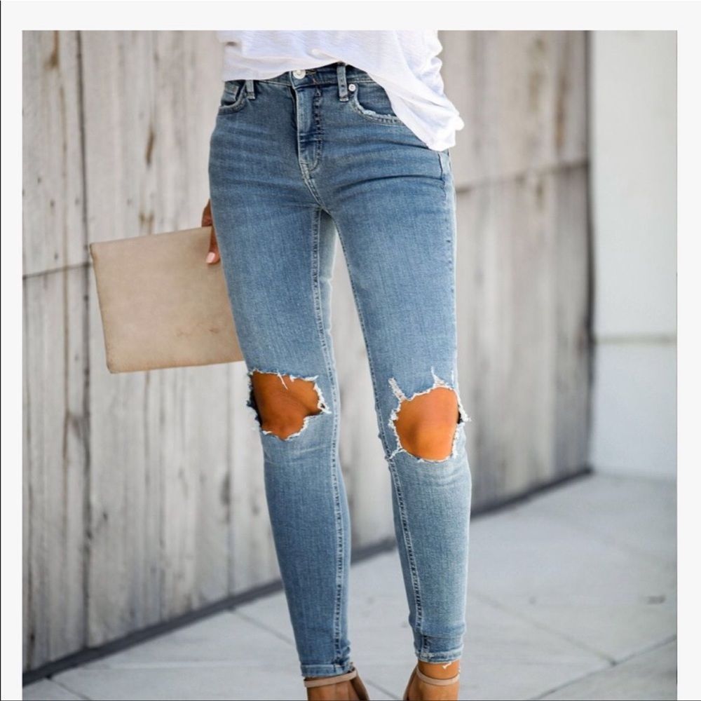 FREE PEOPLE- busted high rise skinny jeans